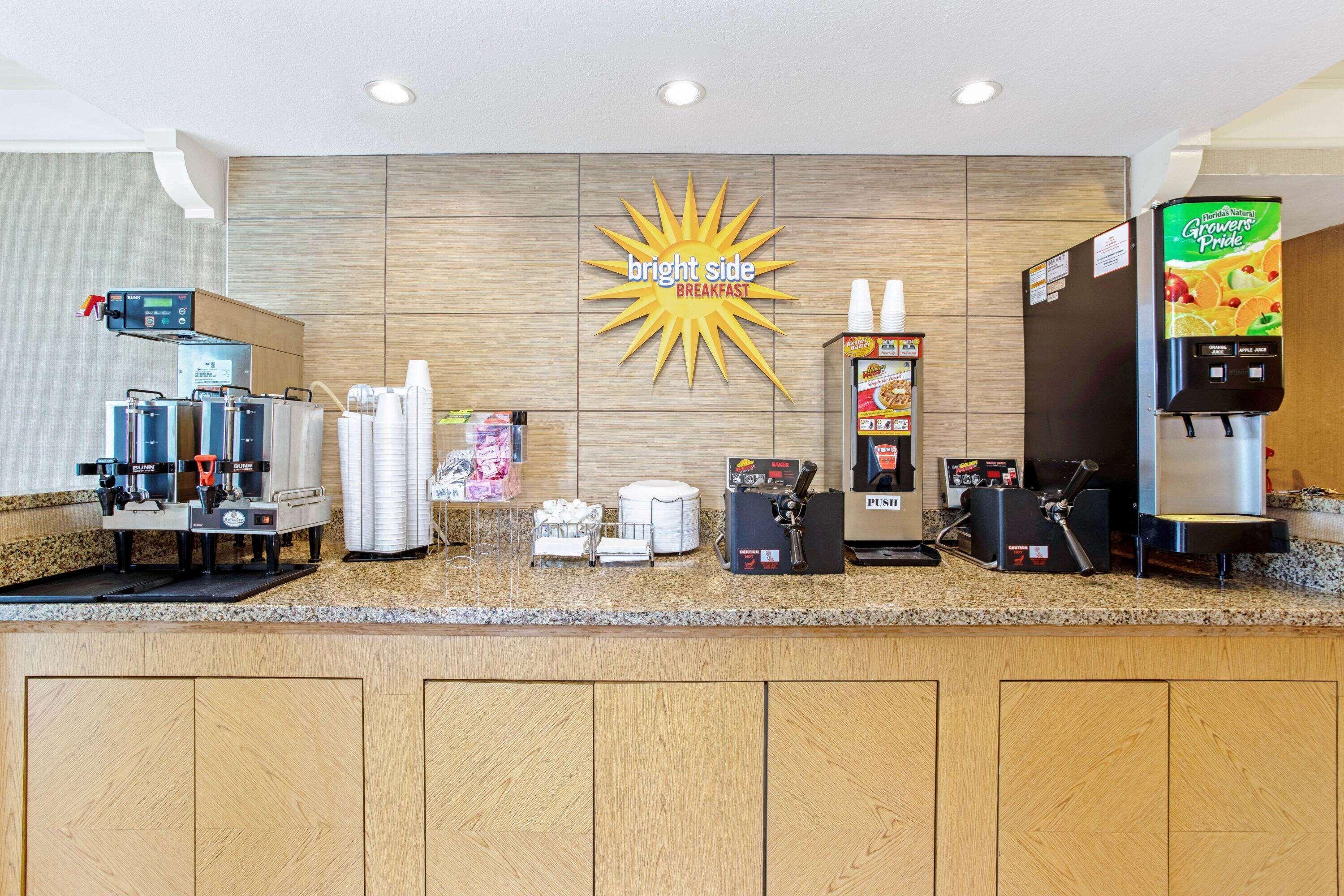La Quinta Inn By Wyndham Orlando Airport West Ngoại thất bức ảnh