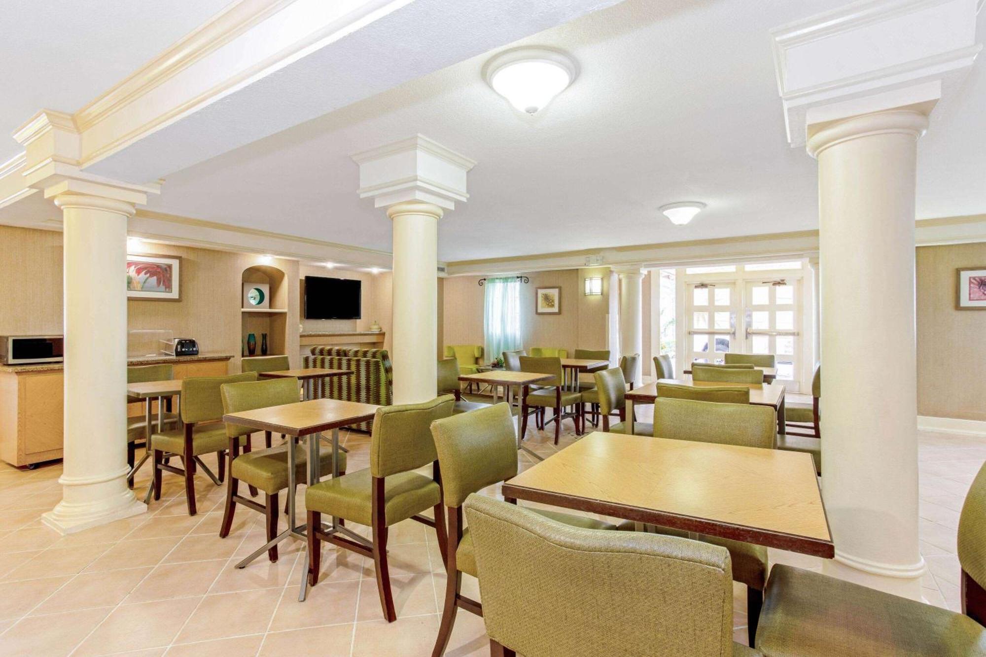 La Quinta Inn By Wyndham Orlando Airport West Ngoại thất bức ảnh